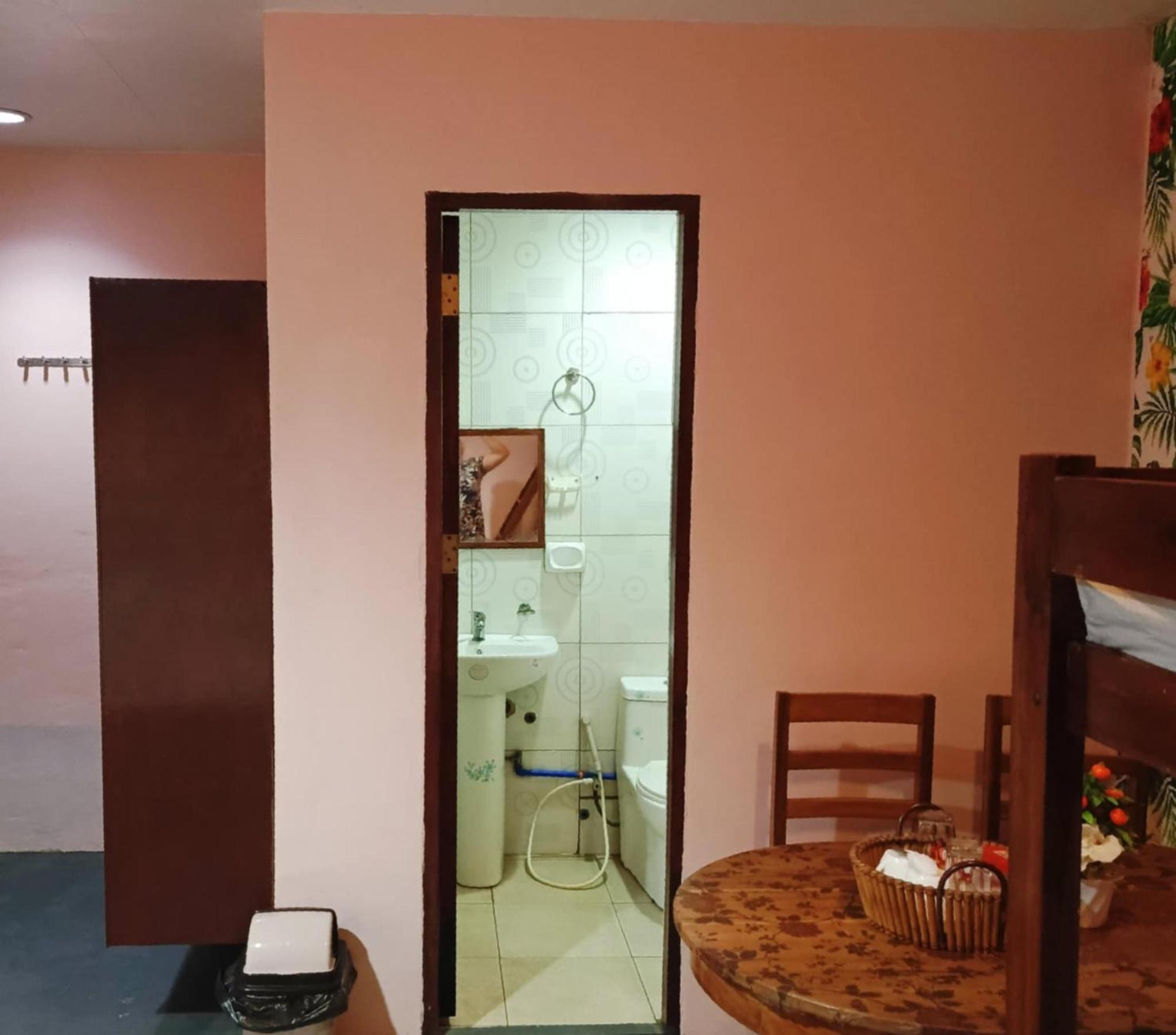 C Djacob Haven And Tourist Inn 爱妮岛 外观 照片