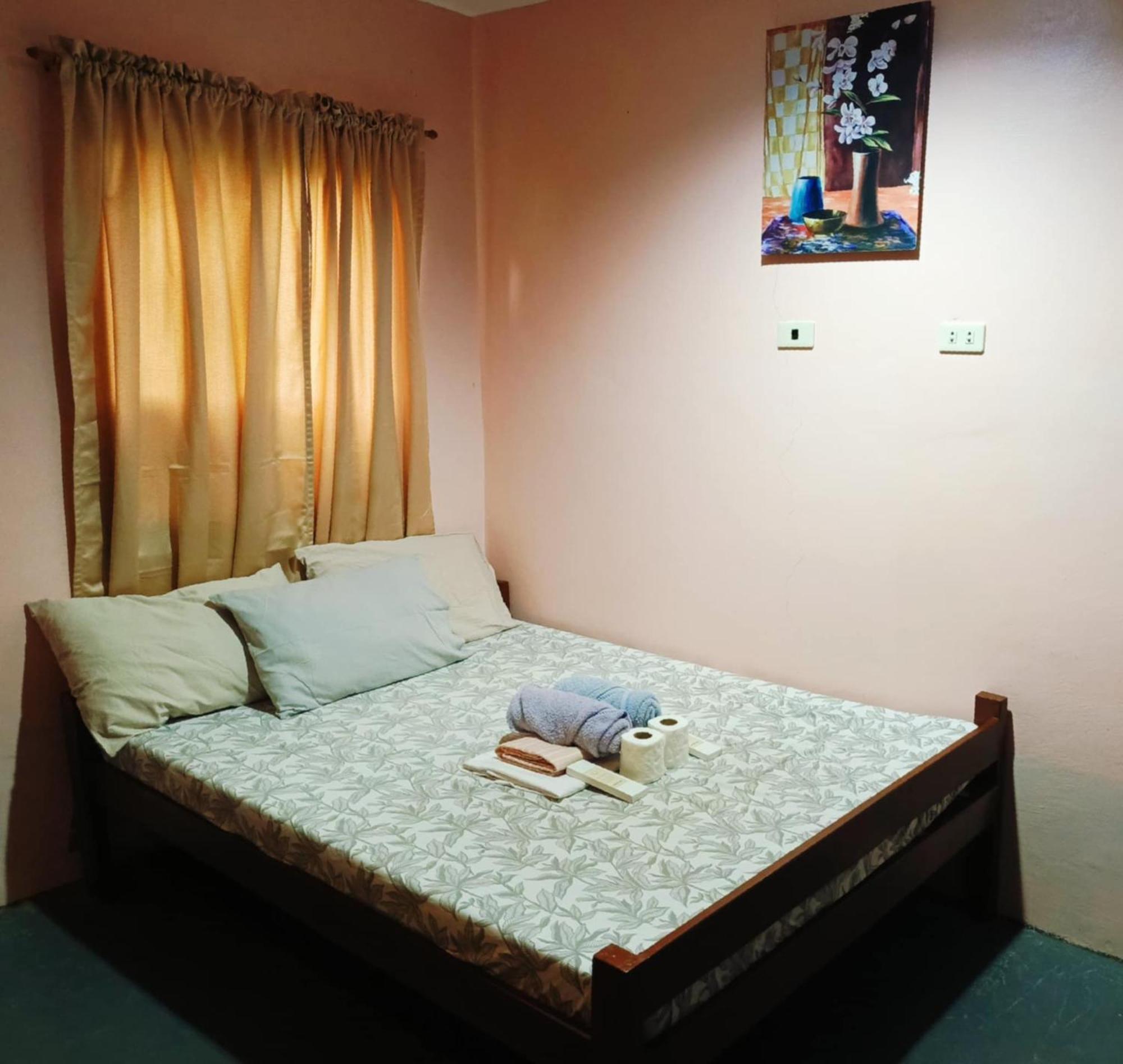 C Djacob Haven And Tourist Inn 爱妮岛 外观 照片