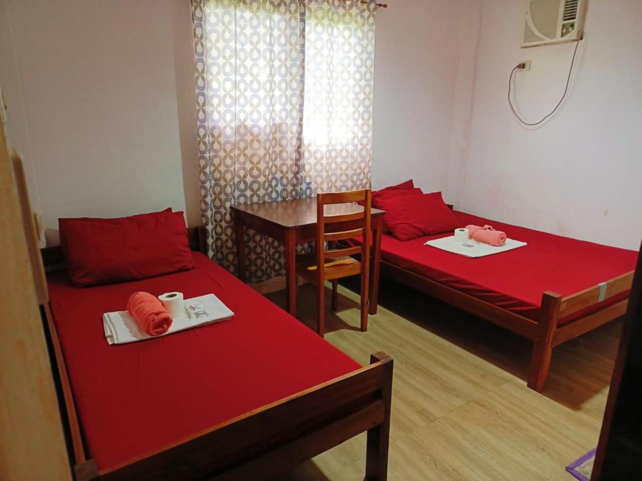 C Djacob Haven And Tourist Inn 爱妮岛 外观 照片